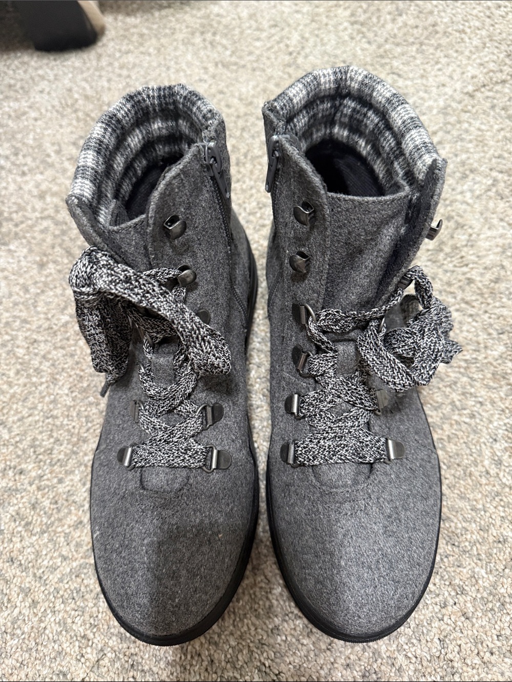 Jellypop Gray Felt Lace-Up Ankle Boots with Knit Cuff NWOT